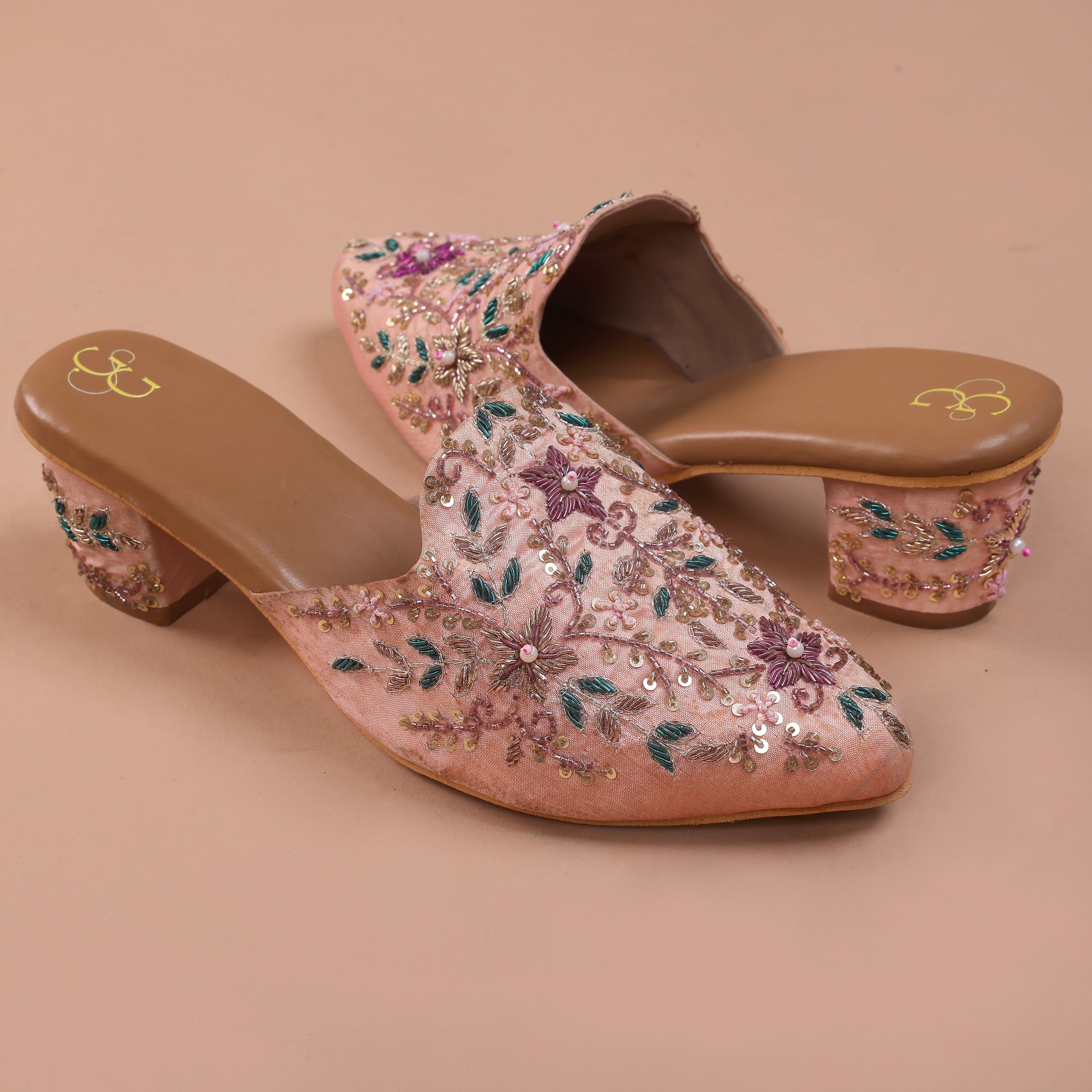 Pink embroidery mule with foam leather