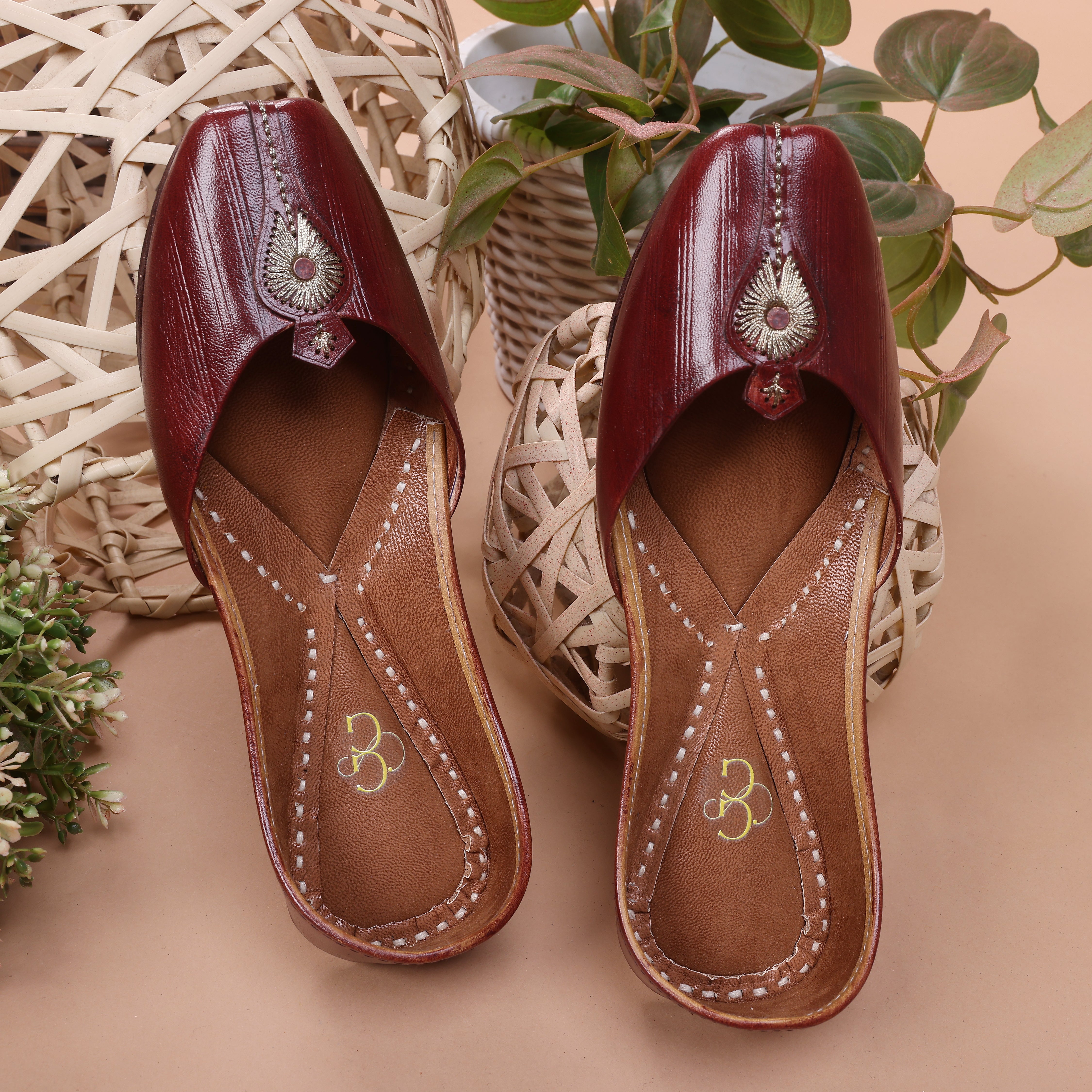 Handcrafted pure leather brown embroidered juttis