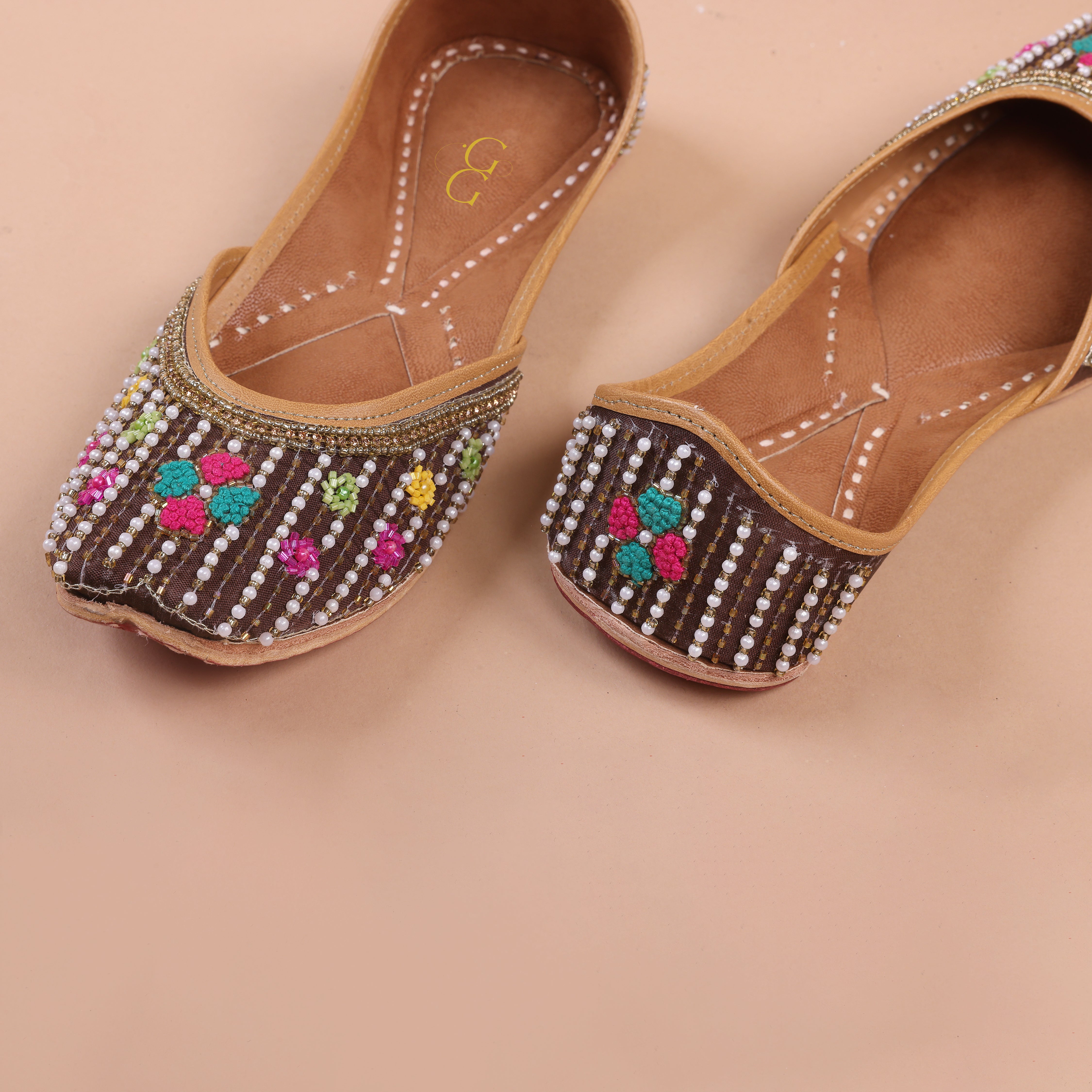 Black multicolour embroidered with pearl work mojaris